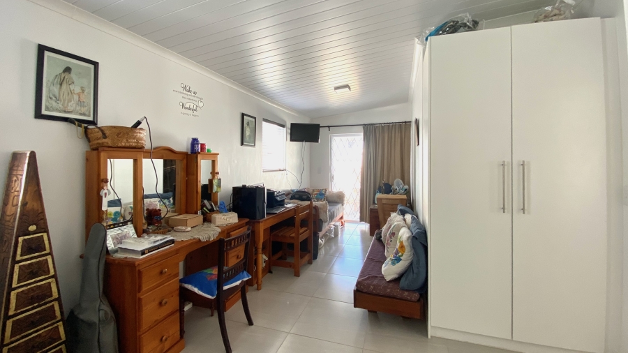 4 Bedroom Property for Sale in Dwarskersbos Western Cape